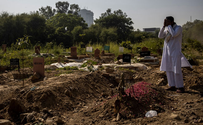 Delhi's Biggest Graveyard Runs Out Of Burial Space Amid Rise In Covid Deaths