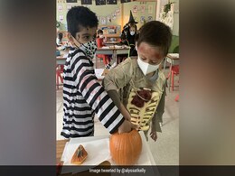 Halloween 2020: Costumes, Cards, Spooky Treats For Halloween At Home Halloween 2020: Costumes, Cards, Spooky Treats For Halloween At Home