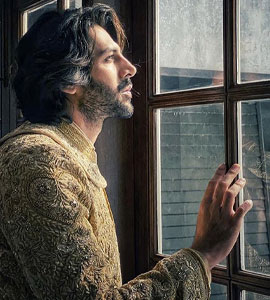 Kartik Asks If New Look Is Good Enough For A Film. Janhvi's Brutal Reply