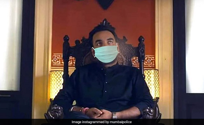 Keep That Mask On - Just Like <i>Mirzapur</i>'s Kaleen Bhaiya In This Mumbai Police Post