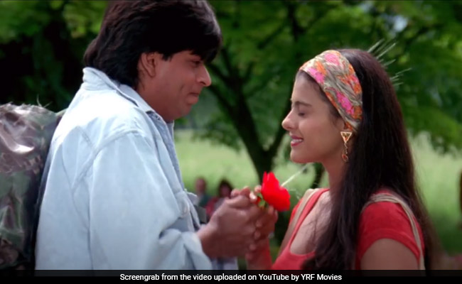 <i>DDLJ</i> Through The Eyes Of Aamir Khan. Here's What The Actor Tweeted About The Film