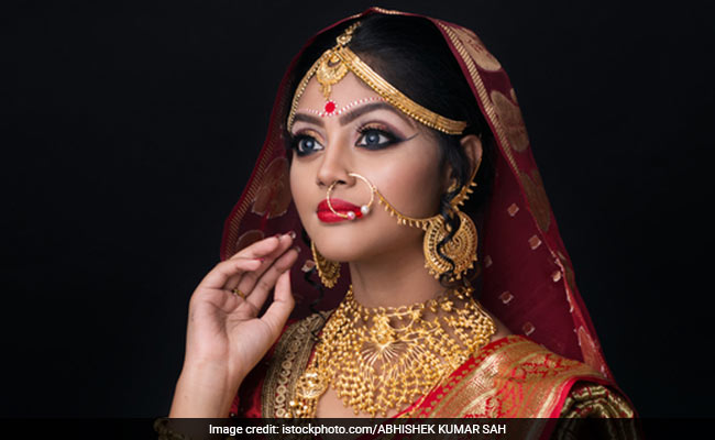 Look Picture Perfect On Your Wedding Day With These Bridal Jewellery Sets