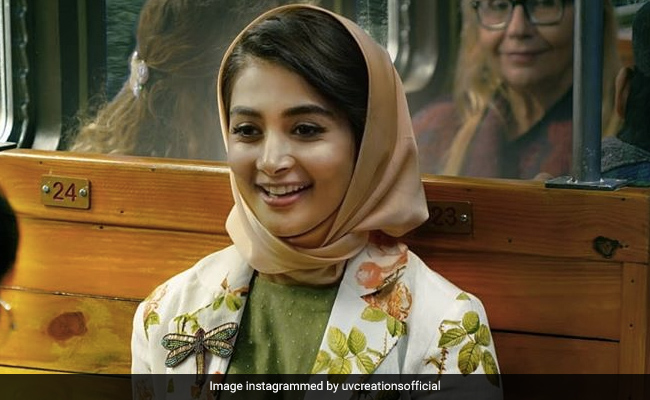 On Pooja Hegde's Birthday, Her First Look From Prabhas' <i>Radhe Shyam</i>