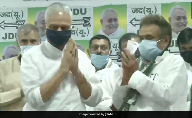 Stage Collapses At JD(U) Leader's Rally In Bihar