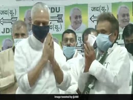 Stage Collapses At JD(U) Leader's Rally In Bihar Stage Collapses At JD(U) Leader's Rally In Bihar