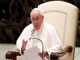 Pope Recalls Meeting Maradona, Says "He Was Poet On Field" Pope Recalls Meeting Maradona, Says "He Was Poet On Field"