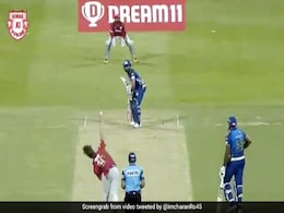 IPL 2020: 'लॉलीपॉप' गेंद पर Ro-HitMan ने जड़ा धुआंधार छक्का, इस तरह गुस्साया गेंदबाज़ - देखें Video IPL 2020: 'लॉलीपॉप' गेंद पर Ro-HitMan ने जड़ा धुआंधार छक्का, इस तरह गुस्साया गेंदबाज़ - देखें Video