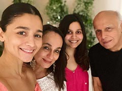 Alia, Shaheen, Mahesh Bhatt Made Soni Razdan's Birthday Special
