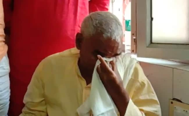 बलिया कांड : आरोपी पक्ष को अस्पताल लेकर पहुंचे BJP विधायक फूट-फूटकर लगे रोने, बोले- सत्याग्रह करूंगा