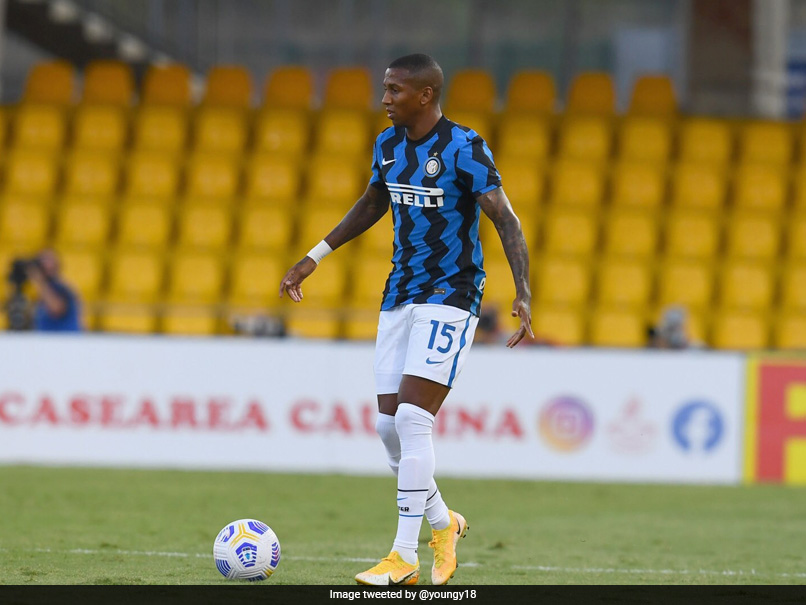 Inter Milan's English Midfielder Ashley Young Tests Positive For COVID-19