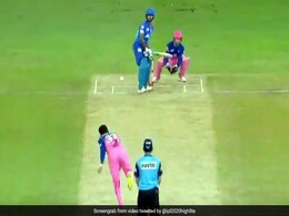 IPL 2020: 'गब्बर' के बल्ले से आग की तरह बरसे रन, चुन-चुनकर गेंदबाजों पर किया हमला - देखें पूरी इनिंग का Video IPL 2020: 'गब्बर' के बल्ले से आग की तरह बरसे रन, चुन-चुनकर गेंदबाजों पर किया हमला - देखें पूरी इनिंग का Video