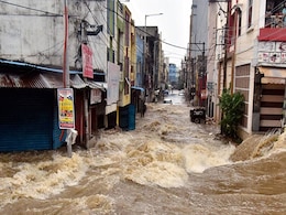 15 Dead Due To Heavy Rains In Telangana, People Advised To Stay Indoors 15 Dead Due To Heavy Rains In Telangana, People Advised To Stay Indoors
