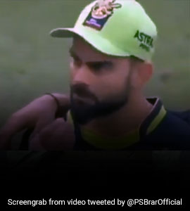 Kohli Gestures At Anushka, Asks If She Had Food. Internet Is In Love Kohli Gestures At Anushka, Asks If She Had Food. Internet Is In Love