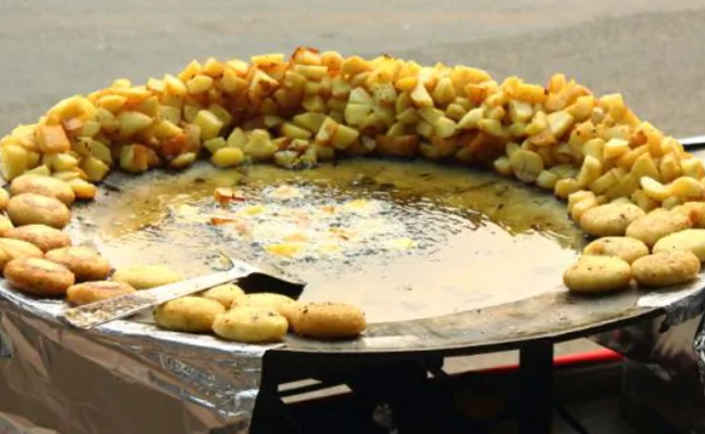 बिहार इलेक्शन के दौरान 'चपचपवा चाट' के हो रहे हैं चर्चे, जानें-क्या है खासियत