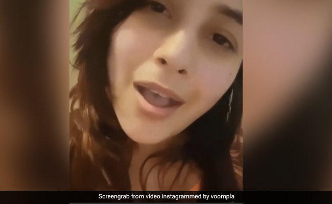 शहनाज गिल ने अपनी आवाज से सबको चौंकाया, 'कैसे हुआ' गाते हुए Video हुआ वायरल