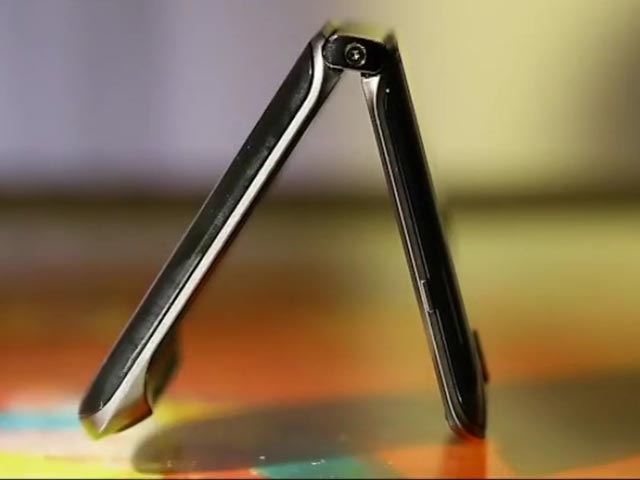 Is The New Generation Of The Moto Razr Worth It?