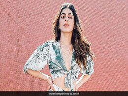 Alaya F ने दुबई में बाल ठाकरे के पोते ऐश्वर्य ठाकरे के बर्थडे पार्टी को किया अटेंड, देखें Video Alaya F ने दुबई में बाल ठाकरे के पोते ऐश्वर्य ठाकरे के बर्थडे पार्टी को किया अटेंड, देखें Video