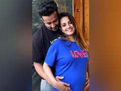 This Pic Of Parents-To-Be Anita Hassanandani, Rohit Is Too Cute