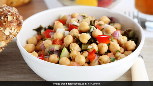 Weight Loss: Try This 4-Ingredient Chickpea Salad For A Protein-Packed Meal