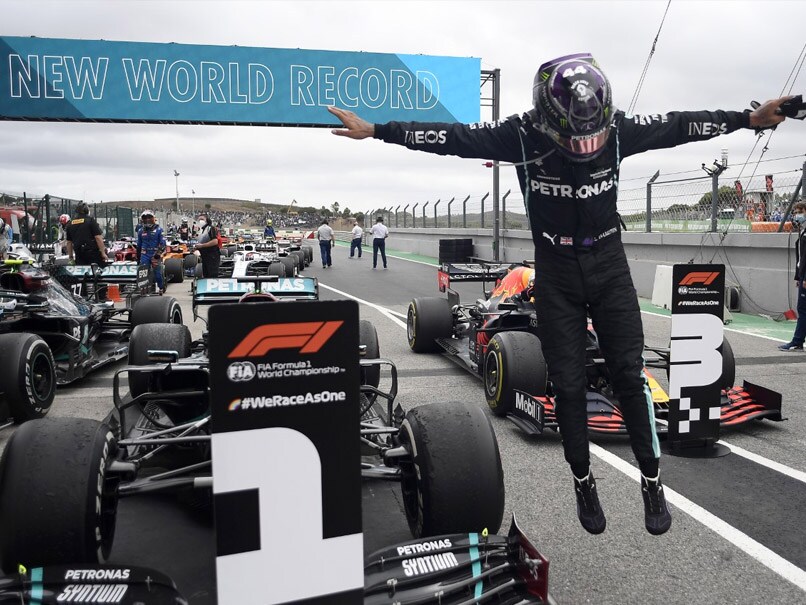 Toto Wolffe Jokes That He Will Break The Bank To Retain Lewis Hamilton 