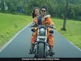 गुरु रंधावा और ध्वनी भानुशाली का नया गाना 'बेबी गर्ल' हुआ रिलीज, धमाकेदार हुआ Video हुआ वायरल गुरु रंधावा और ध्वनी भानुशाली का नया गाना 'बेबी गर्ल' हुआ रिलीज, धमाकेदार हुआ Video हुआ वायरल