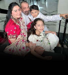 Sanjay Dutt Writes About His Recovery On Twins Shahraan, Iqra's Birthday Sanjay Dutt Writes About His Recovery On Twins Shahraan, Iqra's Birthday