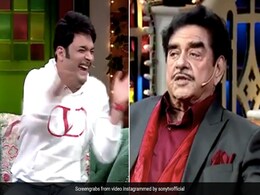 Kapil Sharma ने शत्रुघ्न सिन्हा से पूछा 'पत्नी का बर्थडे भूल गए तो क्या होगा', मिला ऐसा जवाब कि तालियां पीटकर लगे हंसने Kapil Sharma ने शत्रुघ्न सिन्हा से पूछा 'पत्नी का बर्थडे भूल गए तो क्या होगा', मिला ऐसा जवाब कि तालियां पीटकर लगे हंसने