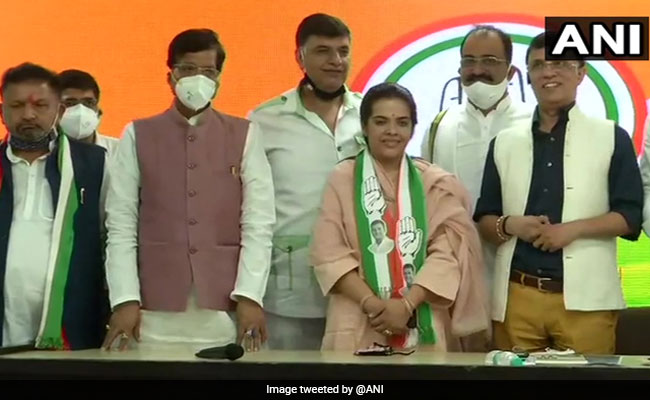 Sharad Yadav's Daughter Joins Congress Ahead Of Bihar Assembly Polls