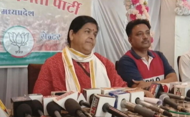 मध्&zwj;य प्रदेश की मंत्री उषा ठाकुर पर लगा शासकीय कार्य में बाधा डालने का आरोप, वन मंत्री ने दिए जांच के आदेश