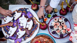 Halloween Food For 2021: Try These 7 'Spooktacular' Food Ideas For Your Halloween Party This Year