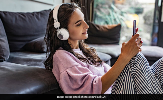 Amazon Great Indian Festival 2020: Top Wireless Earphones Deals From Sony, JBL And More At Up To 70% Off