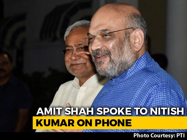 Amit Shah, Nitish Kumar Talk As NDA Keeps Lead In Bihar
