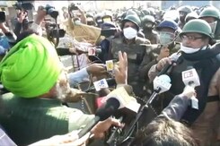 Haven't Come to Fight, Say Farmers. Go Back, There's Covid, Say Cops Haven't Come to Fight, Say Farmers. Go Back, There's Covid, Say Cops