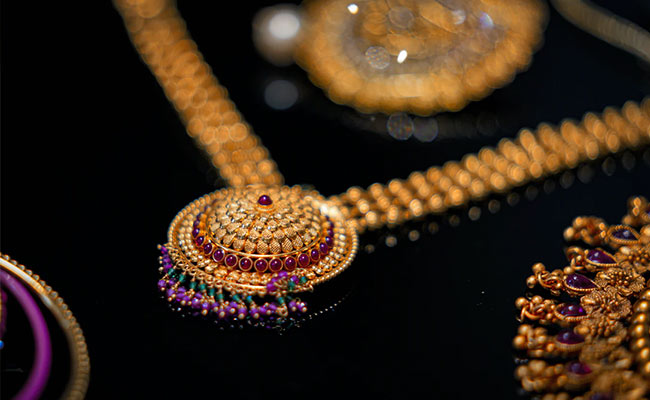 These Jewellery Pieces Are All You Need For Some Sparkle