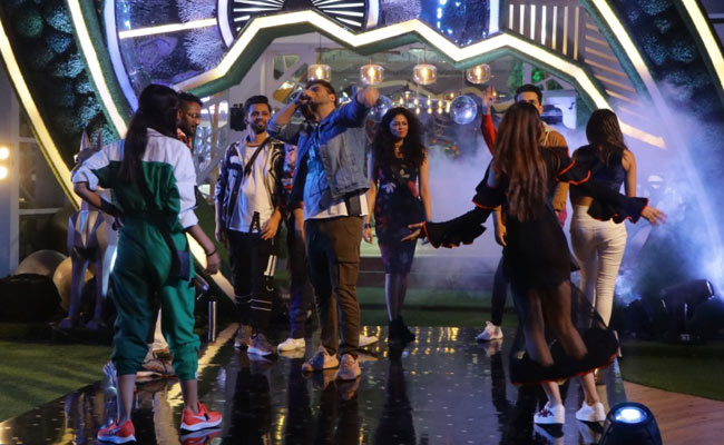 <I>Bigg Boss 14</i> Written Update, November 11, 2020: Contestants Party All Night For Captaincy