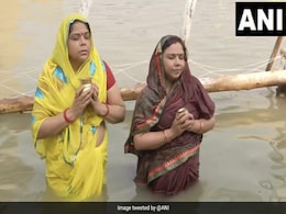 Four-Day <i>Chhath</i> Puja Celebrations Begin In Bihar, Devotees Take Holy Dip In River Ganga Four-Day <i>Chhath</i> Puja Celebrations Begin In Bihar, Devotees Take Holy Dip In River Ganga