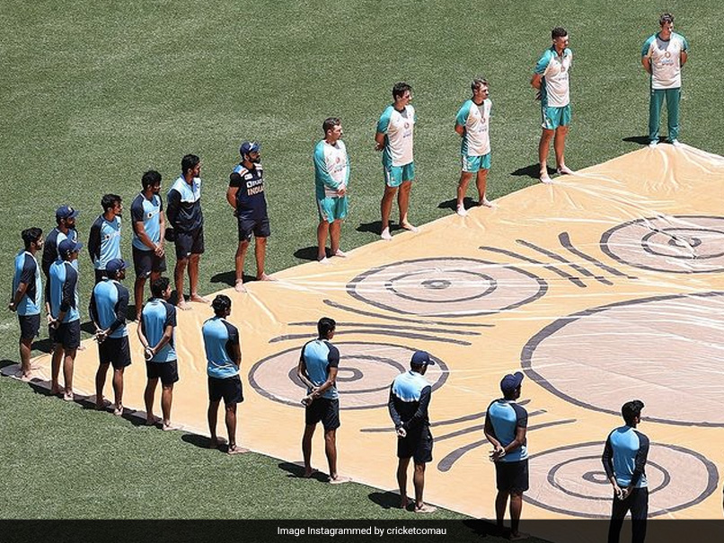 Australia vs India, 1st ODI: Players Take Part In ''Barefoot Circle'' To Pay Respect To Traditional Owners Of Land