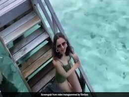 Rakul Preet Singh पहुंची मालदीव, ग्रीन मोनोकिनी में स्विमिंग के लिए समुद्र में उतरीं एक्ट्रेस- देखें Video Rakul Preet Singh पहुंची मालदीव, ग्रीन मोनोकिनी में स्विमिंग के लिए समुद्र में उतरीं एक्ट्रेस- देखें Video