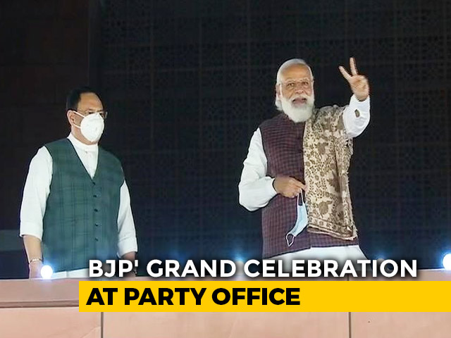 PM Modi At BJP Headquarters To Celebrate Bihar Win