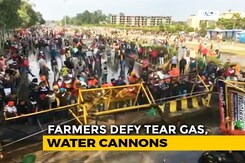 Farmers Brave Tear Gas, Water Cannons, Push Into Haryana For Delhi March Farmers Brave Tear Gas, Water Cannons, Push Into Haryana For Delhi March