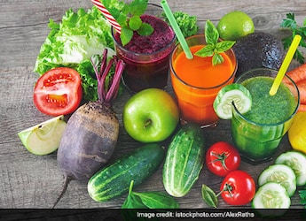 Healthy Diet Tips: 3 Types Of Foods One Must Incorporate In Winter Diet - Expert Suggests Healthy Diet Tips: 3 Types Of Foods One Must Incorporate In Winter Diet - Expert Suggests