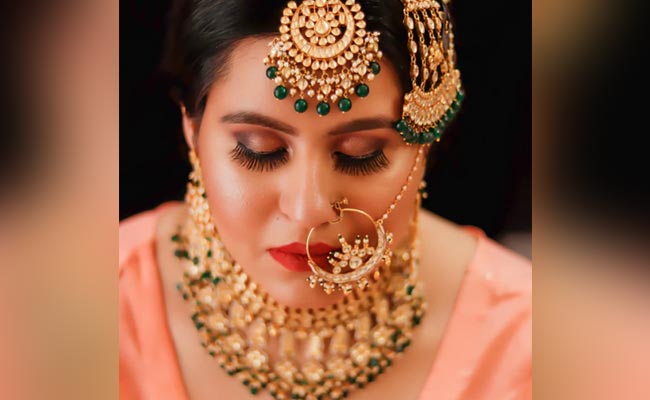 Diwali Ladies Fashion: Sparkle The Night Away In Jewellery At Up To 85% Off