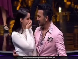 Nora के लिए टेरेंस ने गाया रोमांटिक गाना 'पहला-पहला प्यार है', एक्ट्रेस ने यूं दिया अजीबो रिएक्शन- देखें Video Nora के लिए टेरेंस ने गाया रोमांटिक गाना 'पहला-पहला प्यार है', एक्ट्रेस ने यूं दिया अजीबो रिएक्शन- देखें Video