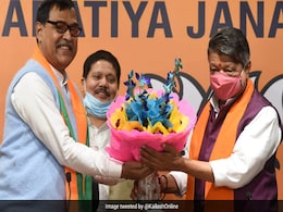 बंगाल: तृणमूल कांग्रेस को झटका, इस्तीफा देने के बाद विधायक मिहिर गोस्वामी हुए BJP में शामिल बंगाल: तृणमूल कांग्रेस को झटका, इस्तीफा देने के बाद विधायक मिहिर गोस्वामी हुए BJP में शामिल