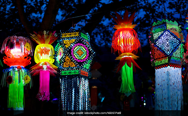 नए साल पर घर को इस तरह सजाएं, चमकने लगेगा आपका घर, हर कोई बोल उठेगा "घर हो तो ऐसा"