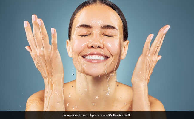 Diet For Dry Skin: 15 Best Foods That Lock Moisture Naturally