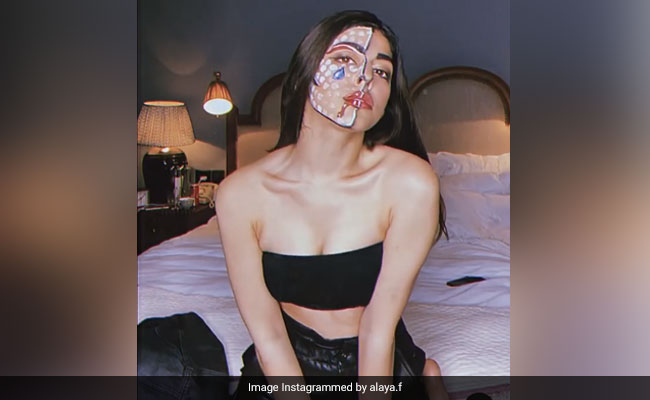 Alaya Furniturewalla Paints Her Face For Halloween. Here's What Granddad Kabir Bedi Thinks Of Her Look