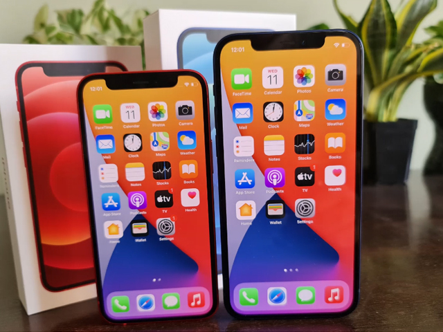 iPhone 12 Mini Unboxing, Hands- On, And Size Comparison With iPhone 12