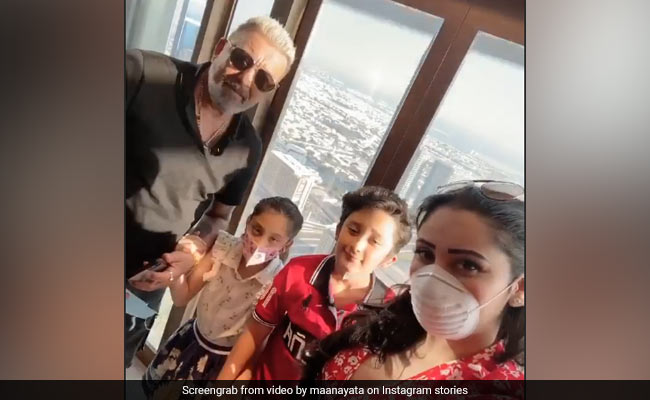 Inside Sanjay Dutt's Fam-Jam With Wife Maanayata And Twins Iqra, Shahraan