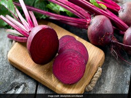 Beetroot Mask for Hair & Skin: बाल और त्वचा दोनों के लिए ही बहुत फायदेमंद है चुकंदर का मास्क Beetroot Mask for Hair & Skin: बाल और त्वचा दोनों के लिए ही बहुत फायदेमंद है चुकंदर का मास्क